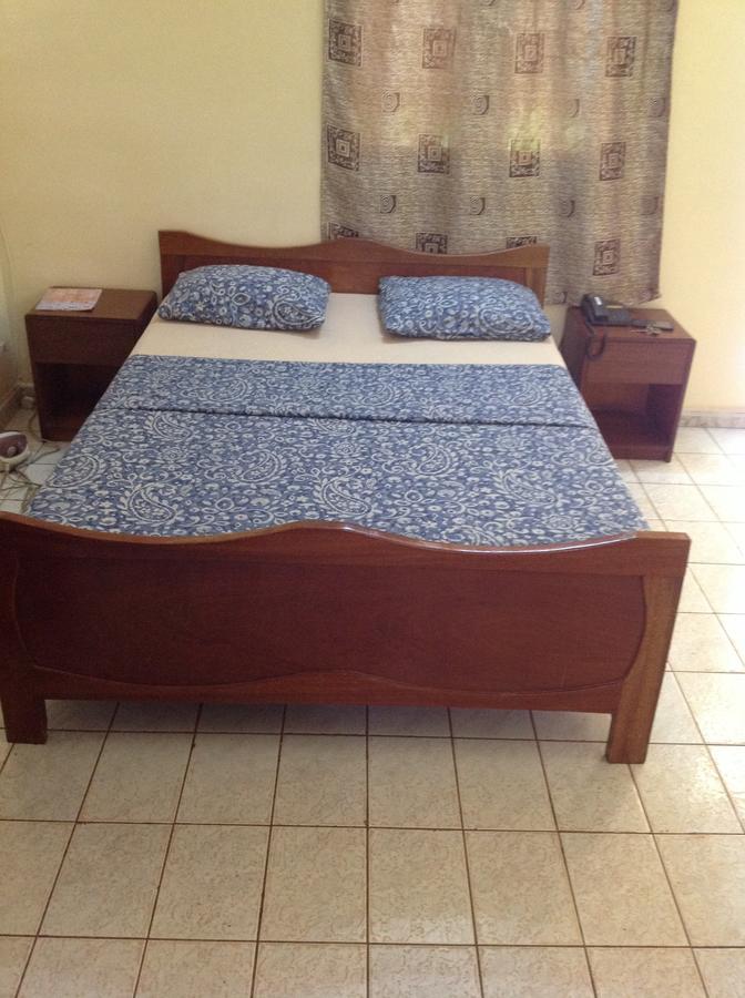 La Rose Des Sables Hotel Ouagadougou Esterno foto