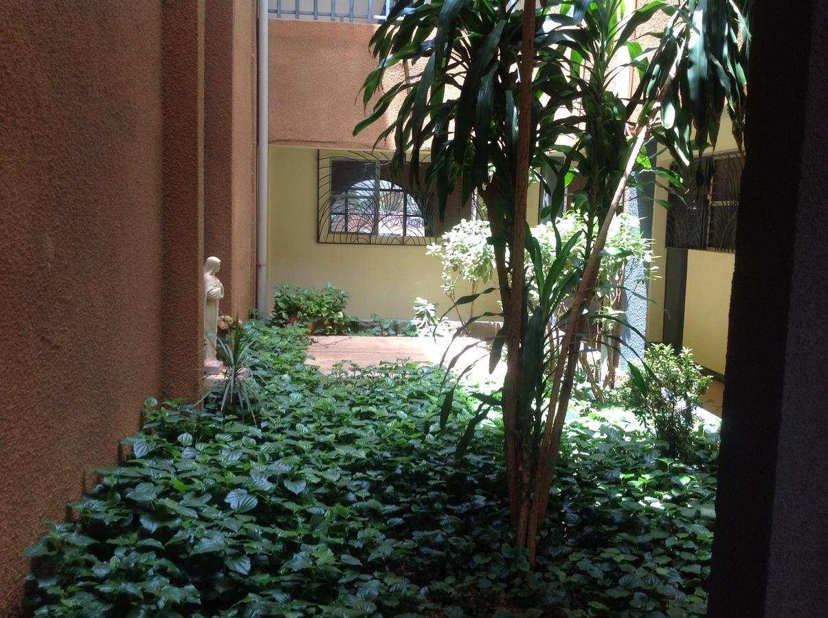 La Rose Des Sables Hotel Ouagadougou Esterno foto
