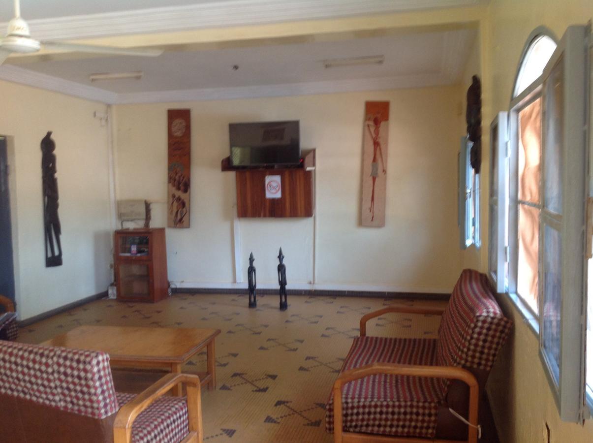 La Rose Des Sables Hotel Ouagadougou Esterno foto