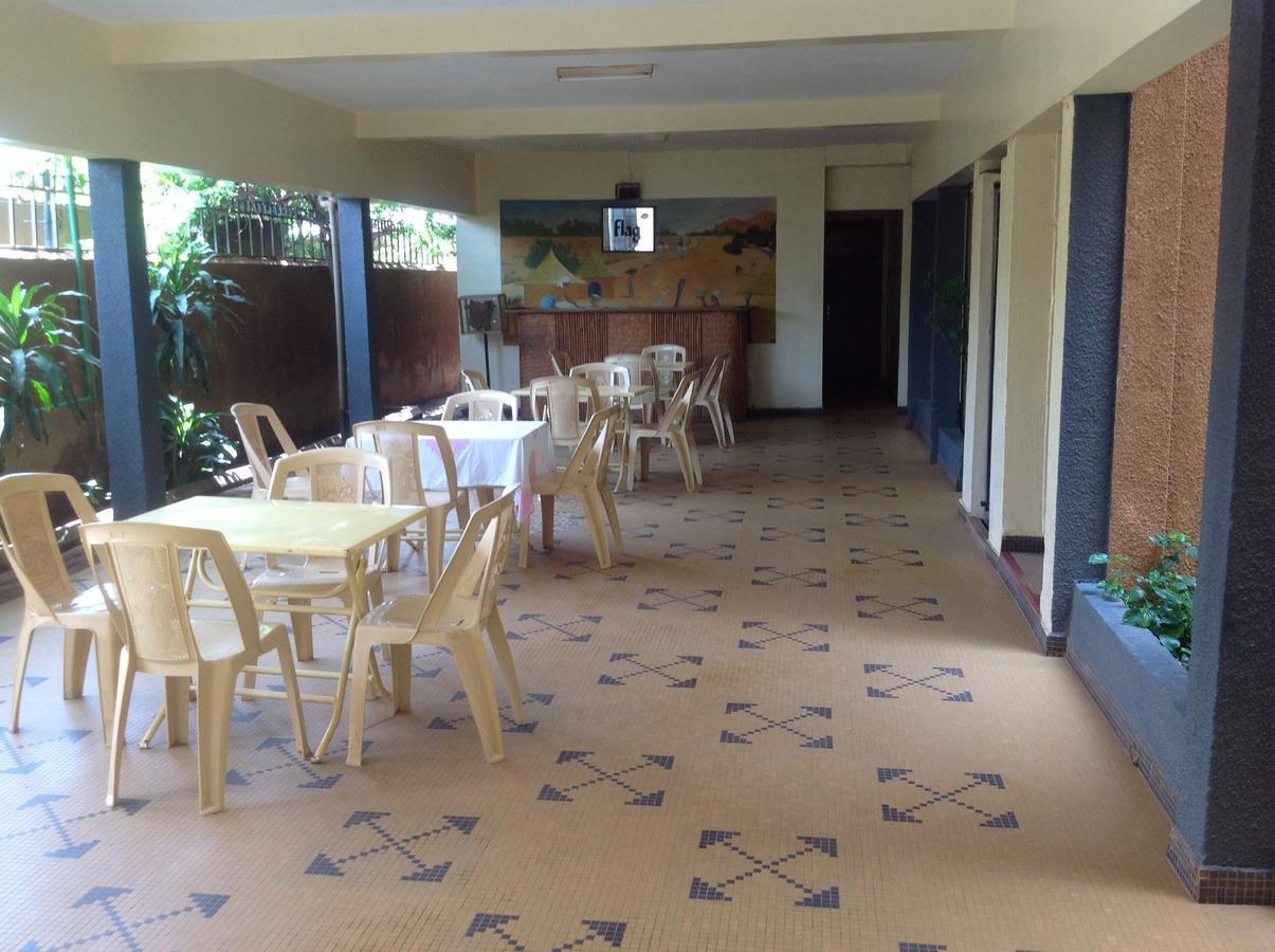La Rose Des Sables Hotel Ouagadougou Esterno foto